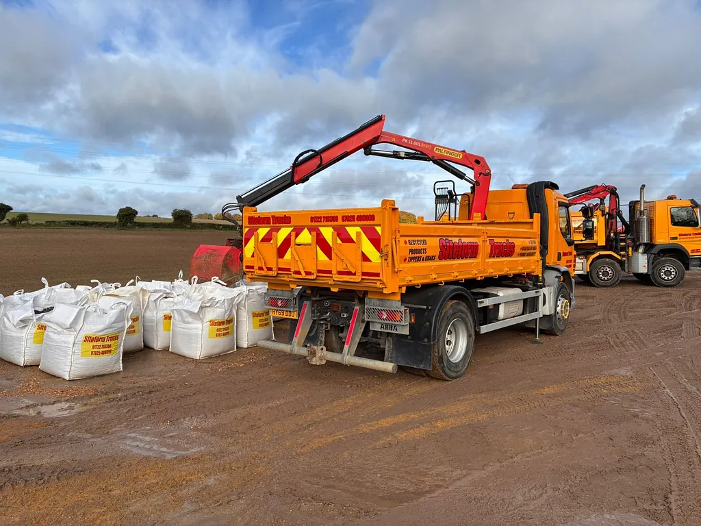 Grab lorry and aggregate bags